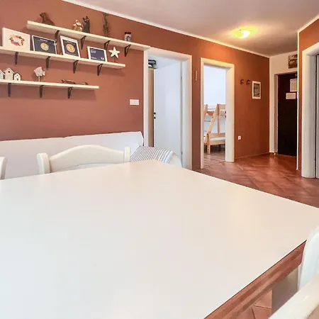Apartamento Cozy In With Swimming Pool Medulin