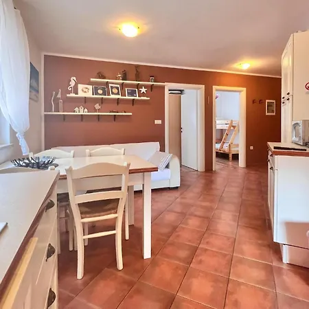 Appartement Cozy In With Swimming Pool Medulin