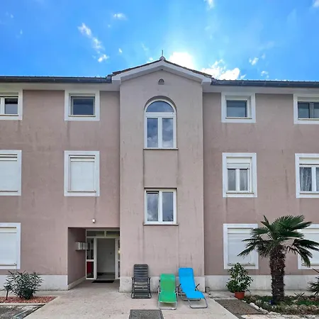 Stunning In * Medolino